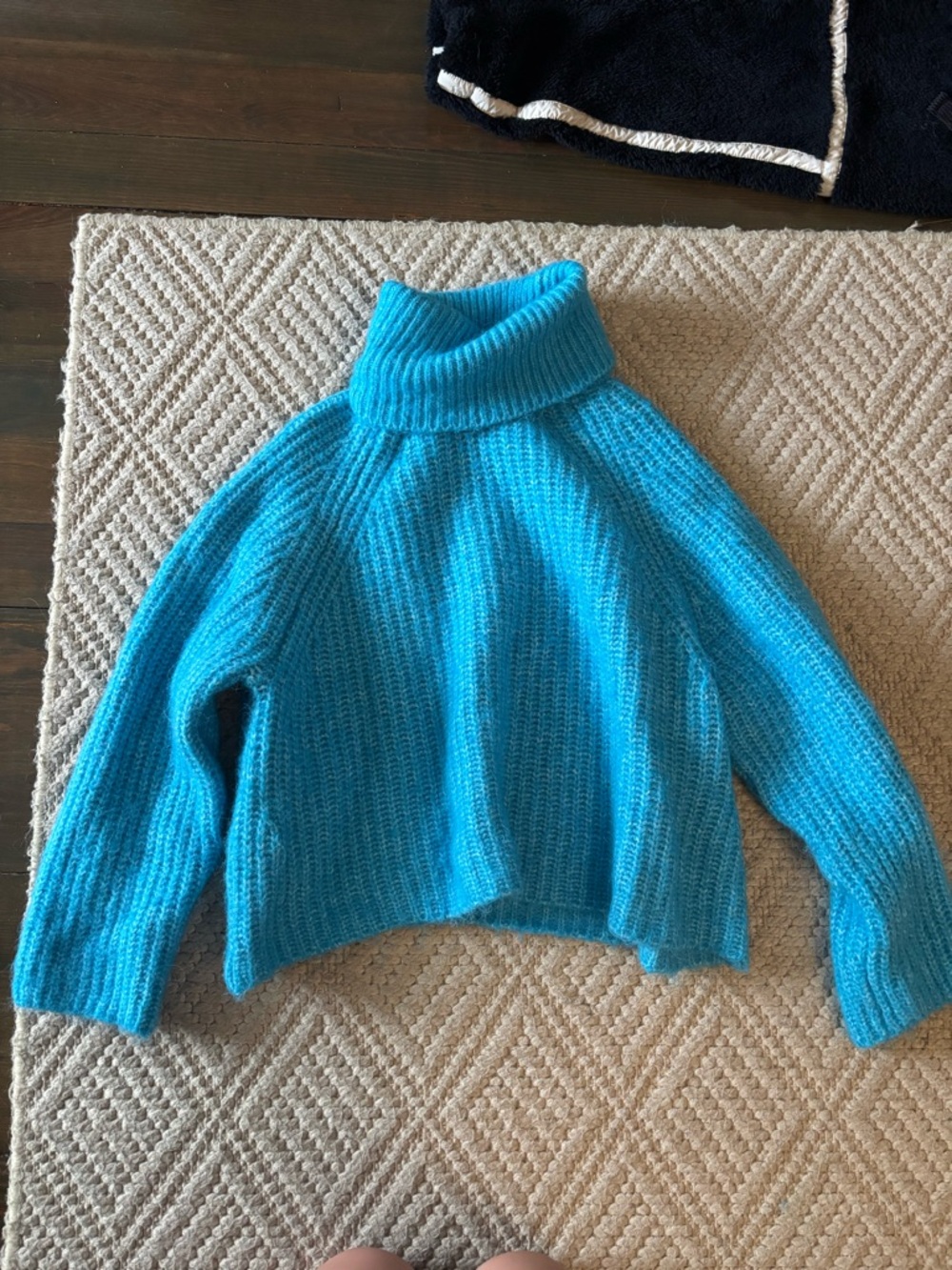 Zara Bright Turquoise Ribbed Turtleneck Sweater